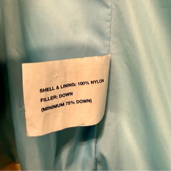 GAP Women's Cream Puffer Vest - Picture 6 of 7